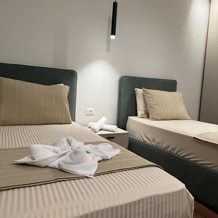 Deluxe New Bazaar Apartment