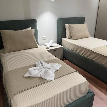 Apartment Deluxe New Bazaar Tirana