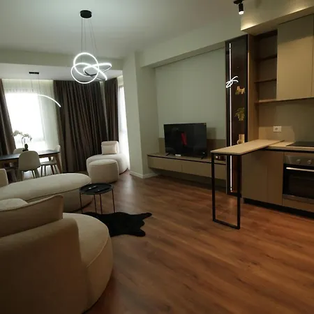 Deluxe New Bazaar * Tirana