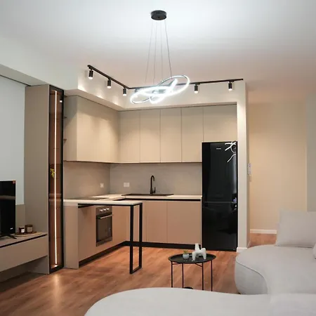 Deluxe New Bazaar Apartment