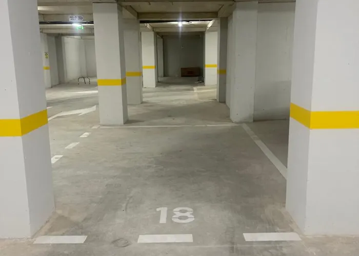 Deluxe New Bazaar 地拉那